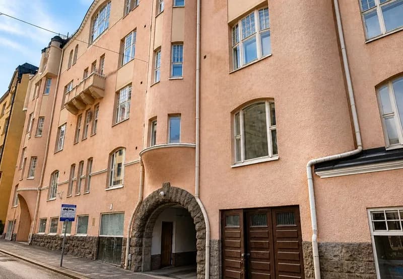 Luotsikatu 4 linjasaneeraus pintatyöt Helsinki